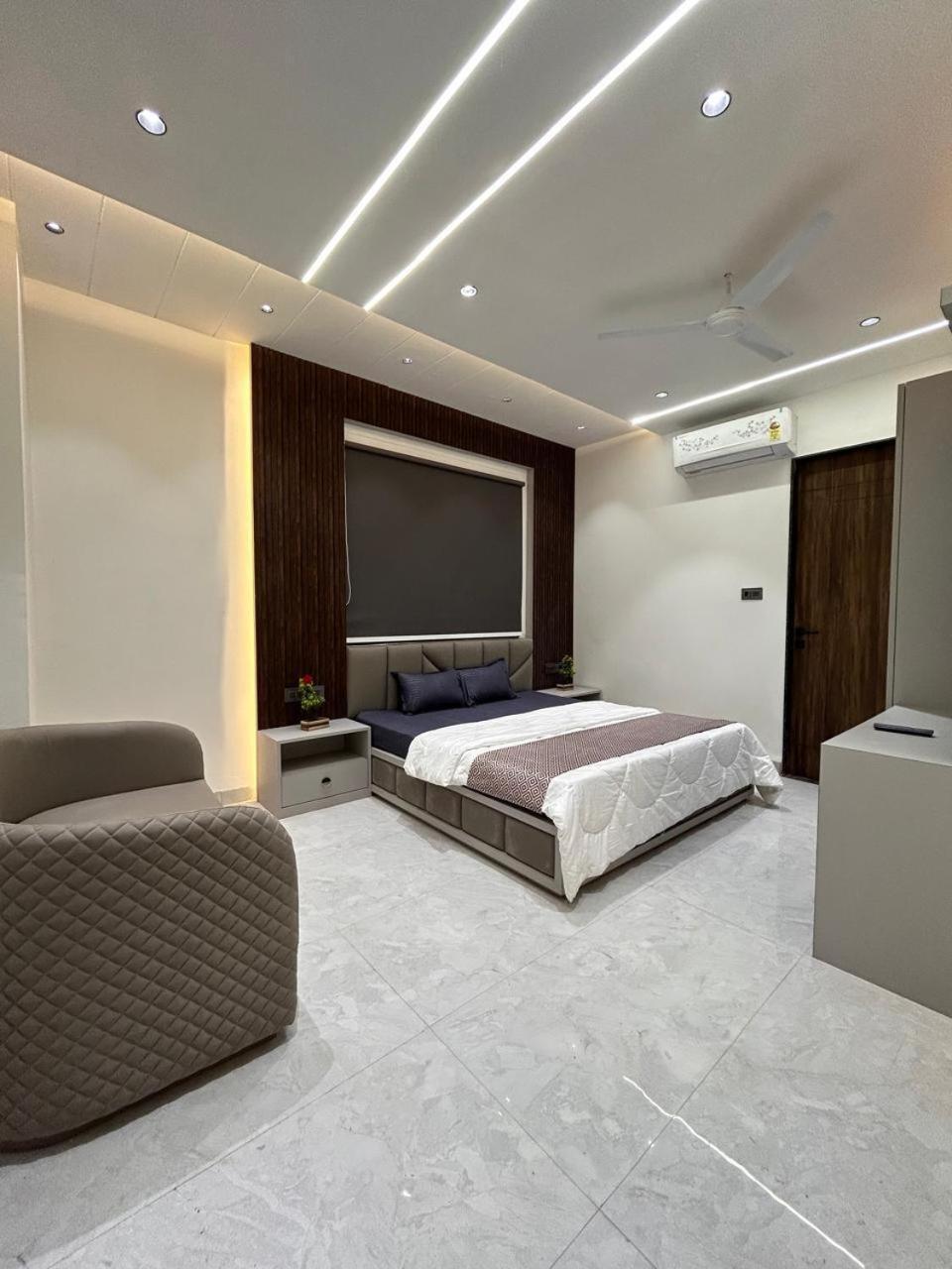 Hotel Sleep Inn Indore Esterno foto